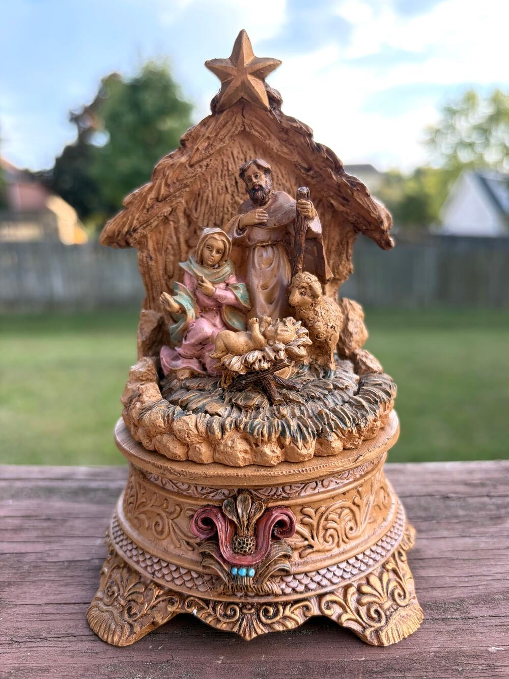 Vintage Fontanini Roman Nativity Music Box Silent Night Holy Family in Stable